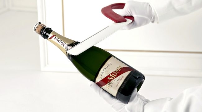 champagne-sabrage_mumm